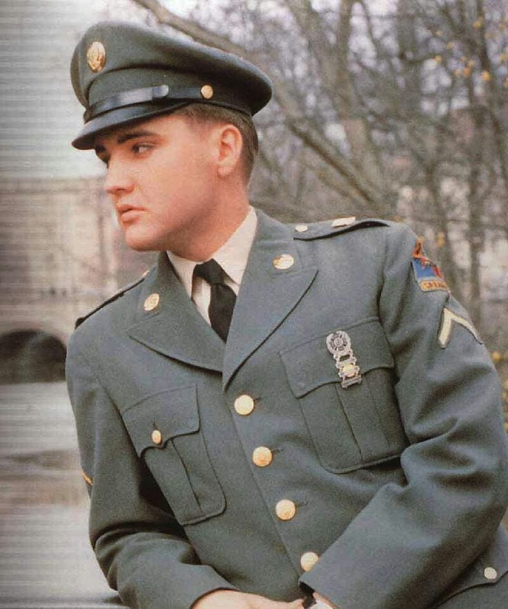 Elvis: Man In Uniform