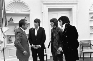 nixon-elvis-mafiajpg-280a72def82dff15
